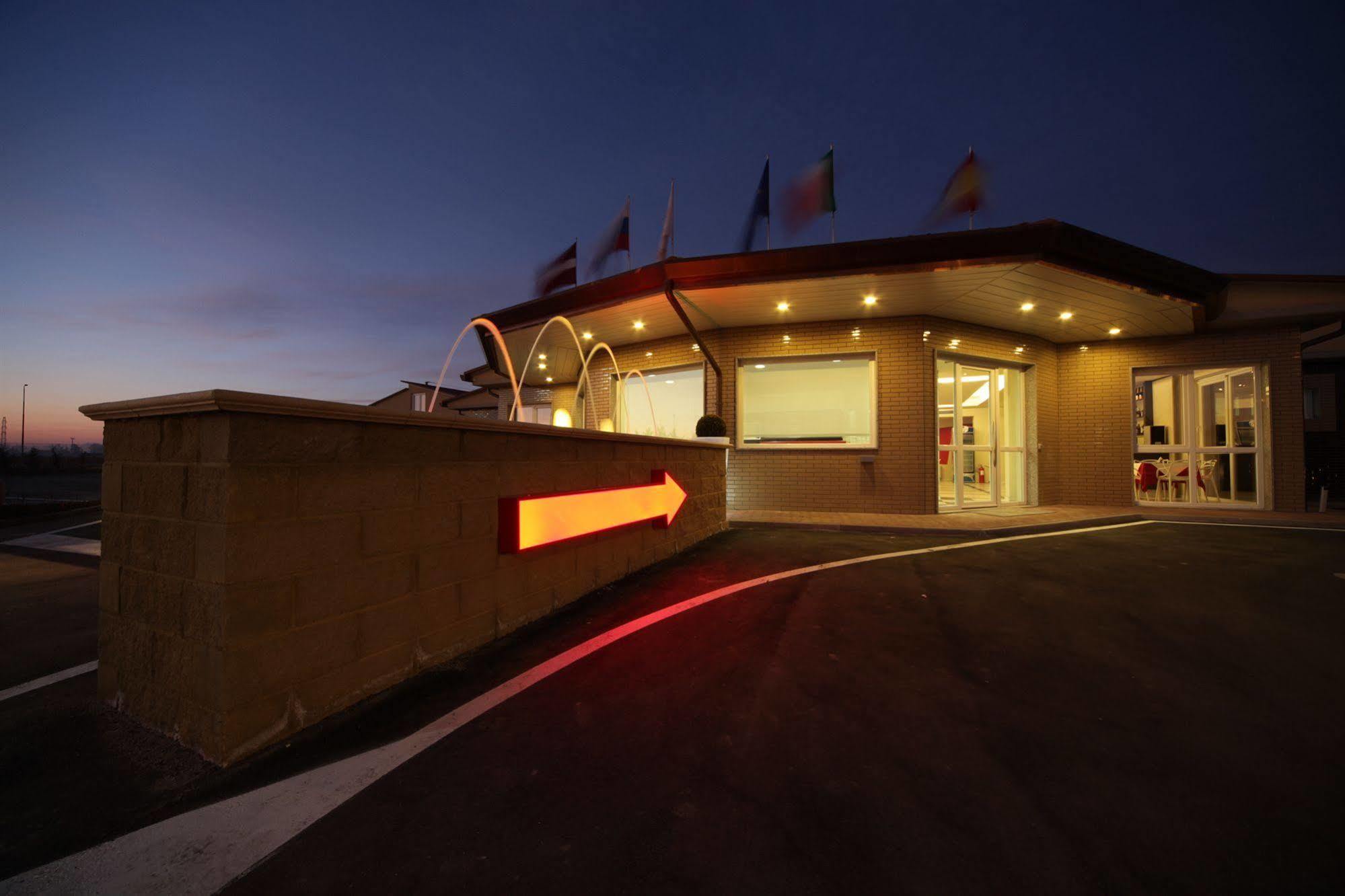 Motel Autosole Vip Castelnuovo Scrivia Dış mekan fotoğraf